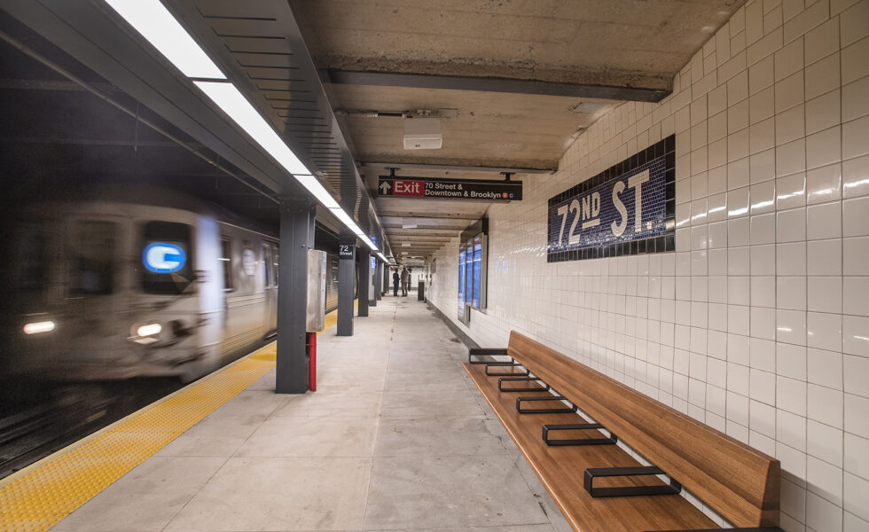 C train entering 72nd St station
