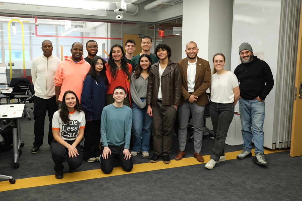 group photo of attendees & volunteers