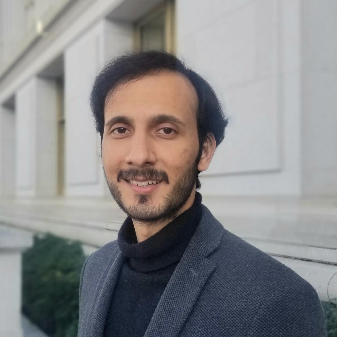 Omar Wani headshot